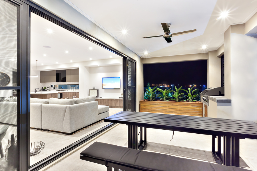 CREATE THE ULTIMATE LUXURY OUTDOOR SPACE WITH ELECTRONIC ENVIRONMENTS
